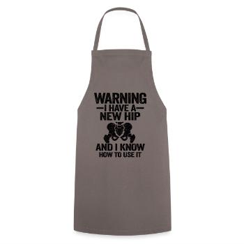 Hanche OP Chirurgie Récupération Drôle Nouvelle hanche - Tablier de cuisine - gris - Devant - AI Model Male 185 dark (185cm)