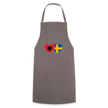 Albanie Suède Drapeau Coeur - Tablier de cuisine - gris - Devant - AI Model Male 185 dark (185cm)