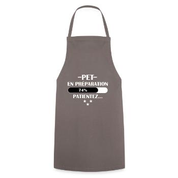 Pet en préparation patientez... t-shirt humour - Tablier de cuisine - gris - Devant - AI Model Male 185 dark (185cm)