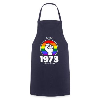 1973 Anniversaire Gay Pride LGBT - Tablier de cuisine - marine - Devant - AI Model Male 185 dark (185cm)