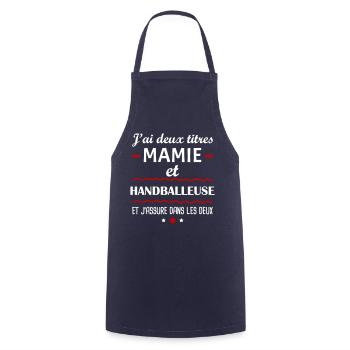 Deux titres mamie handballeuse,handball,grand-mère - Tablier de cuisine - marine - Devant - AI Model Male 185 dark (185cm)