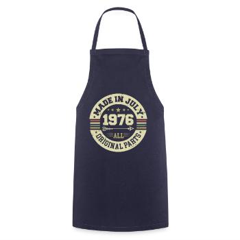 Cadeau d'anniversaire de juillet 1976 1976 que j'ai fait en juillet - Tablier de cuisine - marine - Devant - AI Model Male 185 dark (185cm)