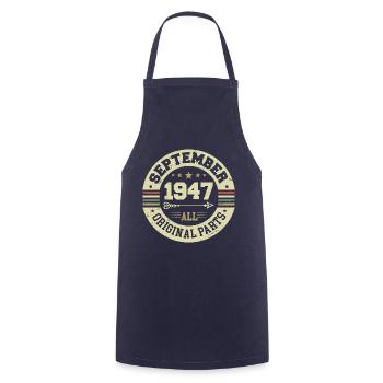 77e anniversaire 1947 Légendaire depuis septembre 1947 - Tablier de cuisine - marine - Devant - AI Model Male 185 dark (185cm)