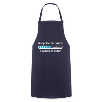 surprise en cours veuillez patienter drole humour - Tablier de cuisine - marine - Devant - AI Model Male 185 dark (185cm)