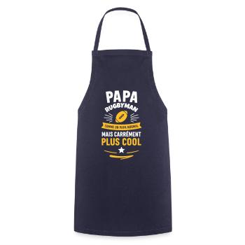 Papa rugbyman – plus cool qu’un papa normal - Tablier de cuisine - marine - Devant - AI Model Male 185 dark (185cm)