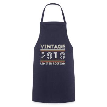 Jahrgang 2018 - Jahr 2018 Geburtstagsgeschenk 2018 - Kochschürze - Navy - Vorne - AI Model Male 185 dark (185cm)