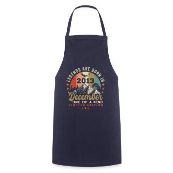 Les Légendes ont été publiées en décembre 2013 - Retro 2013 - Tablier de cuisine - marine - Devant - AI Model Male 185 dark (185cm)