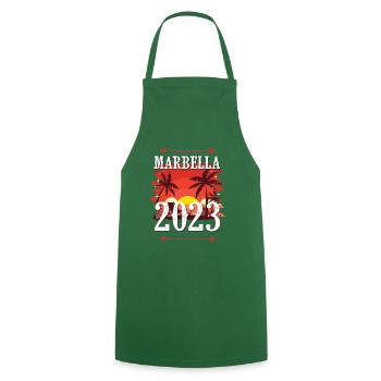 Marbella 2023 - Kochschürze - Grün - Vorne - AI Model Male 185 dark (185cm)