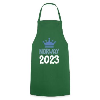 Norway 2023 Krone - Kochschürze - Grün - Vorne - AI Model Male 185 dark (185cm)