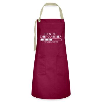 Tablier de cuisine humour bientôt chef cuisinier - Tablier contrasté - bordeaux/sable - Devant - Zoe (177cm)