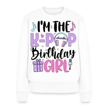 I'm The K Pop Birthday Girl - Frauen Premium Bio Pullover - Weiß - Vorne - Julia (174cm)