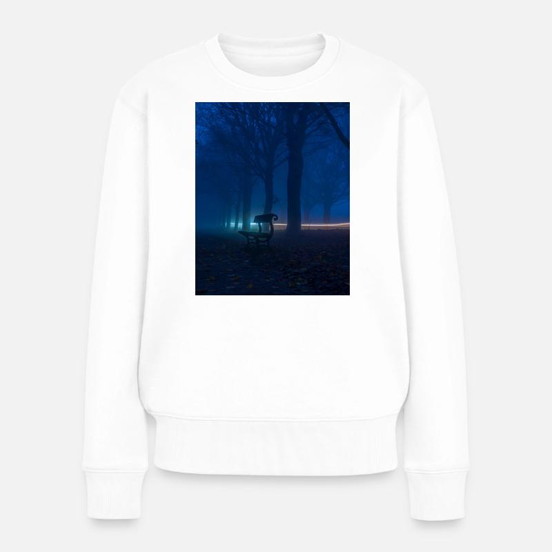 Einsame Bank im nebligen Park - Frauen Premium Bio Pullover - Weiß