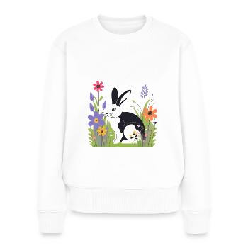 Hase auf der Wiese mit Blumen - Frauen Premium Bio Pullover - Weiß - Vorne - Julia (174cm)