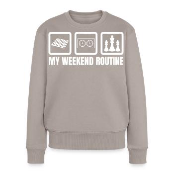 Schachspieler Wochenende - Frauen Premium Bio Pullover - Taupe - Vorne - Julia (174cm)