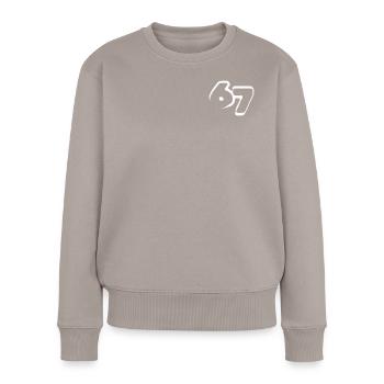 67 "six seven" drawn - Frauen Premium Bio Pullover - Taupe - Vorne - Julia (174cm)