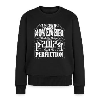 November 2012. Geburtstagsgeschenk November 2012 - Frauen Premium Bio Pullover - Schwarz - Vorne - Julia (174cm)
