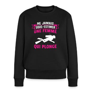 ne jamais sous estimer une Femme Qui Plonge - Pull Premium bio Femme - noir - Devant - Julia (174cm)