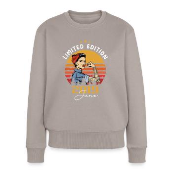 Millésime 2019 - Né en Juin 2019 - Pull Premium bio Femme - taupe - Devant - Julia (174cm)