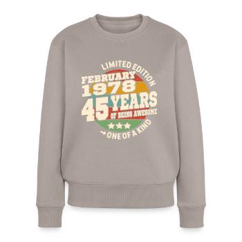 45 years - birthday february 1978 - Women's Premium Organic Jumper - taupe - Front - Julia (174cm)