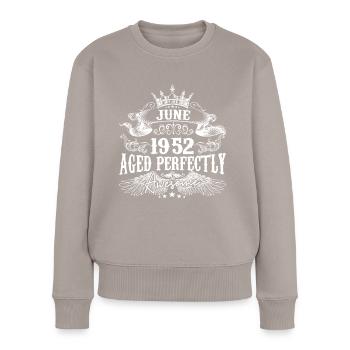 1952 | Juni 1952 Geburtstag Perfekt gealtert - Frauen Premium Bio Pullover - Taupe - Vorne - Julia (174cm)