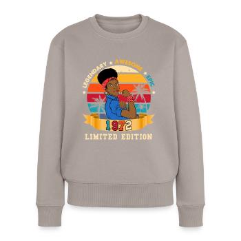 Femme légend 1972 Anniversaire Vintage A Offrir - Pull Premium bio Femme - taupe - Devant - Julia (174cm)