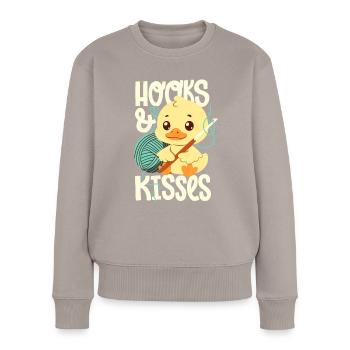 Hooks And Kisses - Frauen Premium Bio Pullover - Taupe - Vorne - Julia (174cm)