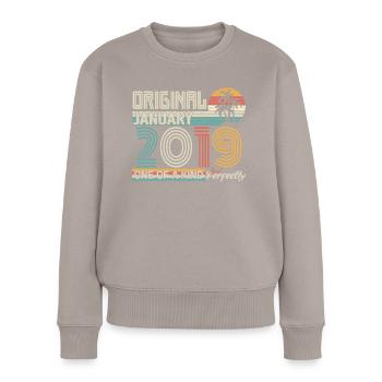 January 2019 Birthday January 2019 Gift - Women's Premium Organic Jumper - taupe - Front - Julia (174cm)