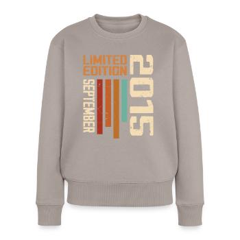 September 2015 Originelle Geschenkidee zum Geburtstag - Frauen Premium Bio Pullover - Taupe - Vorne - Julia (174cm)