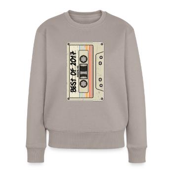 Best of 2017 Cassette Retro Tape - Women's Premium Organic Jumper - taupe - Front - Julia (174cm)