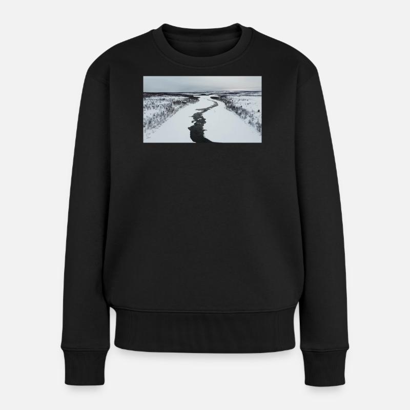Ein gewundenen Fluss in verschneiter Landschaft - Frauen Premium Bio Pullover - Schwarz