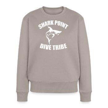 SHARK POINT DIVE TRIBE - Frauen Premium Bio Pullover - Taupe - Vorne - Julia (174cm)