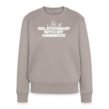 En couple avec mon hamac - Pull Premium bio Femme - taupe - Devant - Julia (174cm)