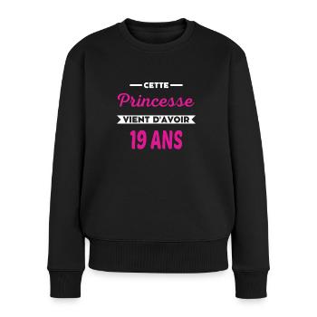 Cette Princesse vient d'avoir 19 ans - Pull Premium bio Femme - noir - Devant - Julia (174cm)