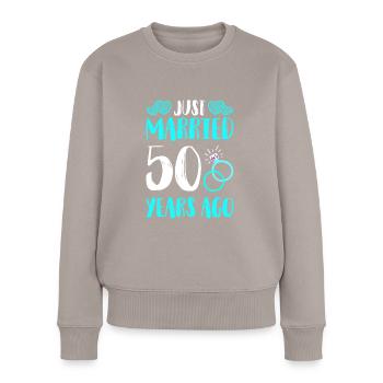 Mariage juste marié 50 ans - Pull Premium bio Femme - taupe - Devant - Julia (174cm)