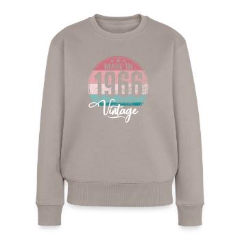 Vintage Made in 1966 Geburtsjahr 1966 Geburtstag - Frauen Premium Bio Pullover - Taupe - Vorne - Julia (174cm)