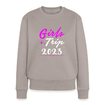 Mädelstrip 2023 Girls Trip Crew Mädelstour Mädels - Frauen Premium Bio Pullover - Taupe - Vorne - Julia (174cm)
