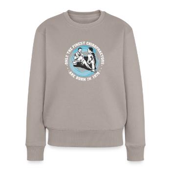 Physiotherapie Jahrgang 1979 geboren - Frauen Premium Bio Pullover - Taupe - Vorne - Julia (174cm)