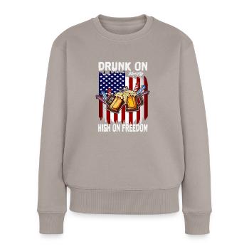 4th of July Drunk On Liberty High On Freedom - Pull Premium bio Femme - taupe - Devant - Julia (174cm)