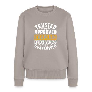 Pfarrer Kaplan Kleriker - Frauen Premium Bio Pullover - Taupe - Vorne - Julia (174cm)