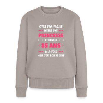 85 ANS - Pull Premium bio Femme - taupe - Devant - Julia (174cm)