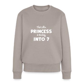 This Little Princess Is Rolling... - Frauen Premium Bio Pullover - Taupe - Vorne - Julia (174cm)