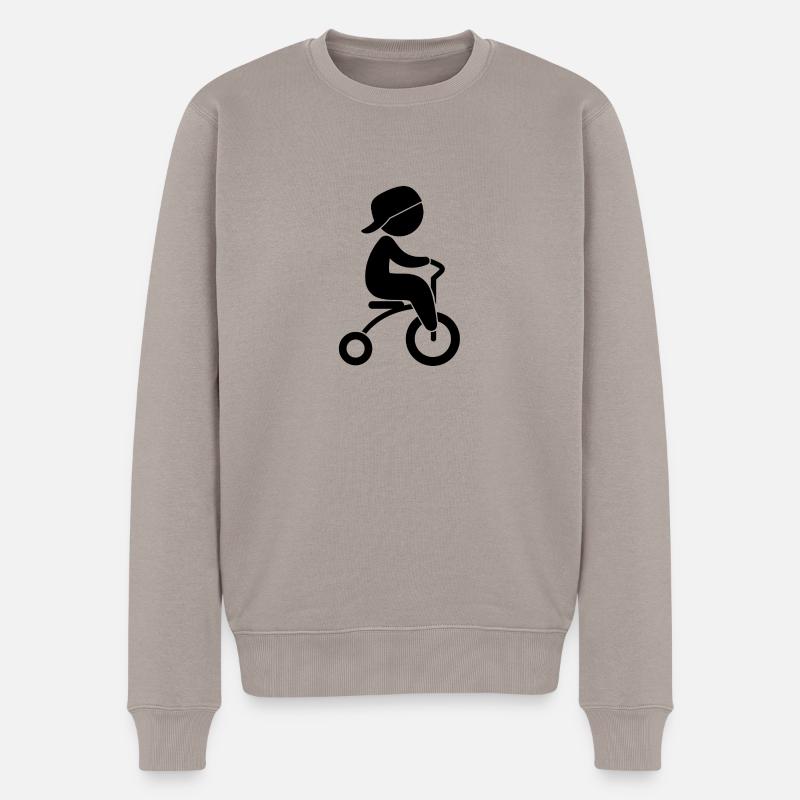 Junge, der sein Dreiräder reitet - Männer Premium Bio Pullover - Taupe