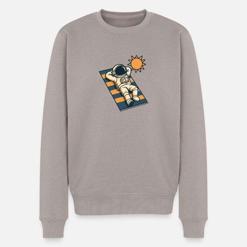 Astronaut im Urlaub - Männer Premium Bio Pullover - Taupe