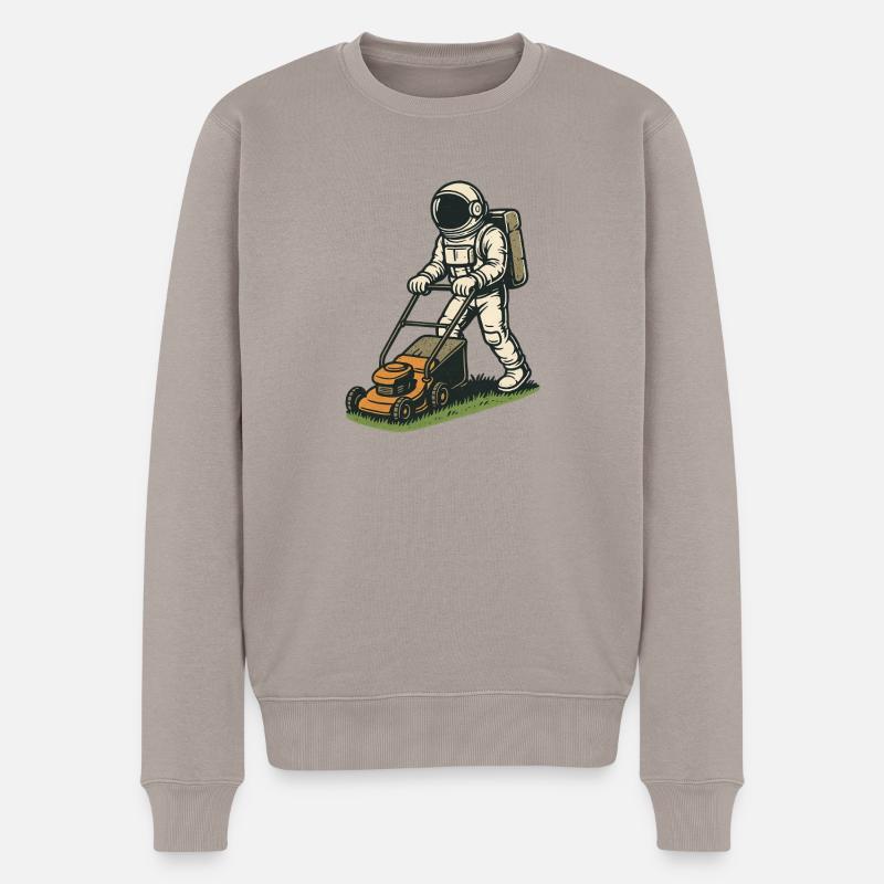 Astronaut beim Rasenmähen - Männer Premium Bio Pullover - Taupe