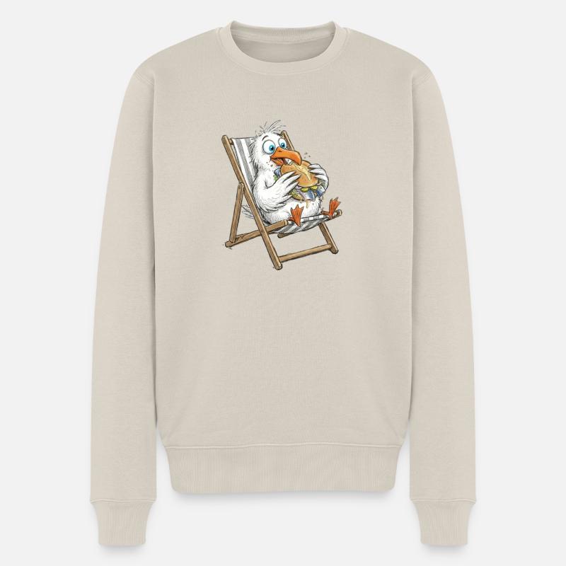Gourmet- Möwe im Strandstuhl mit Fischbrötchen - Männer Premium Bio Pullover - Beige