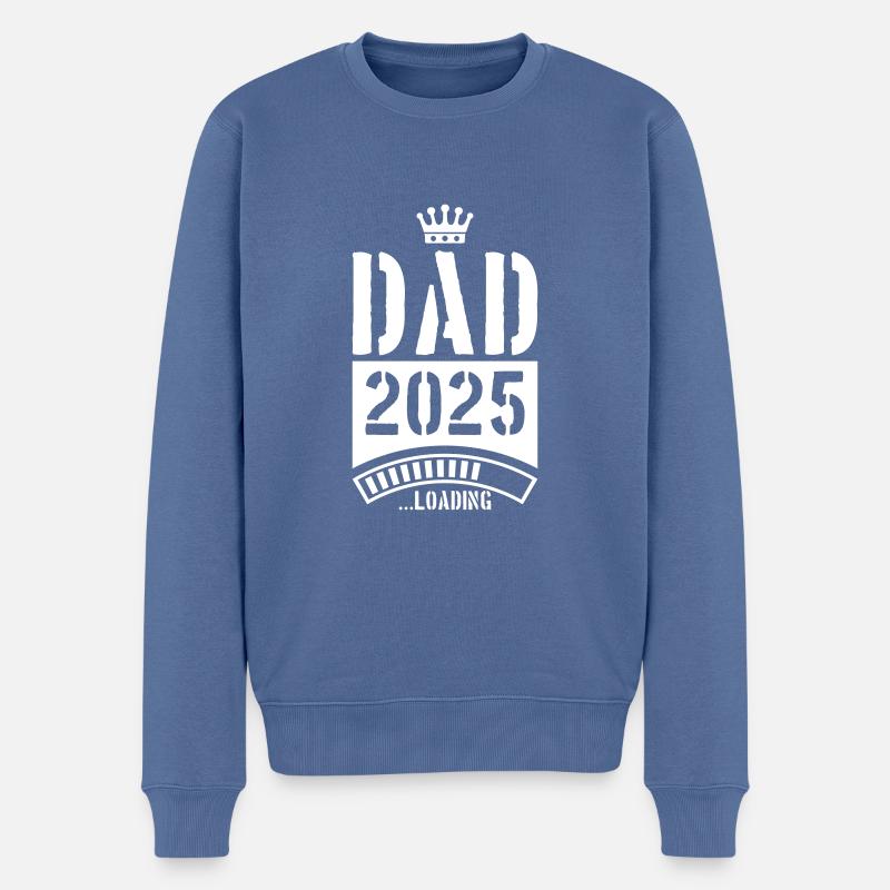 Dad 2025 Loading Papa - Männer Premium Bio Pullover - Taubenblau