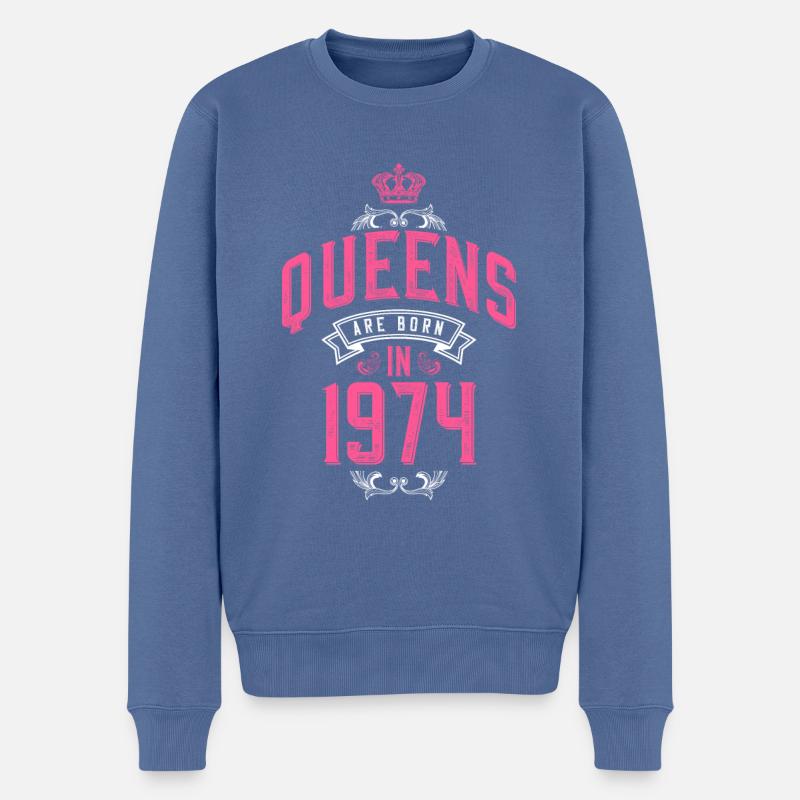 Queens born in 1974 - Männer Premium Bio Pullover - Taubenblau
