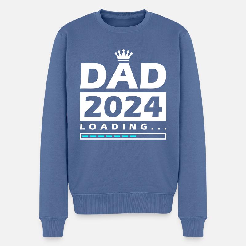 Dad 2024 Loading Papa - Männer Premium Bio Pullover - Taubenblau