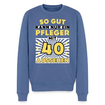 So gut kann nur ein Pfleger mit 40 aussehen - Männer Premium Bio Pullover - Taubenblau - Vorne - Nico (187cm)