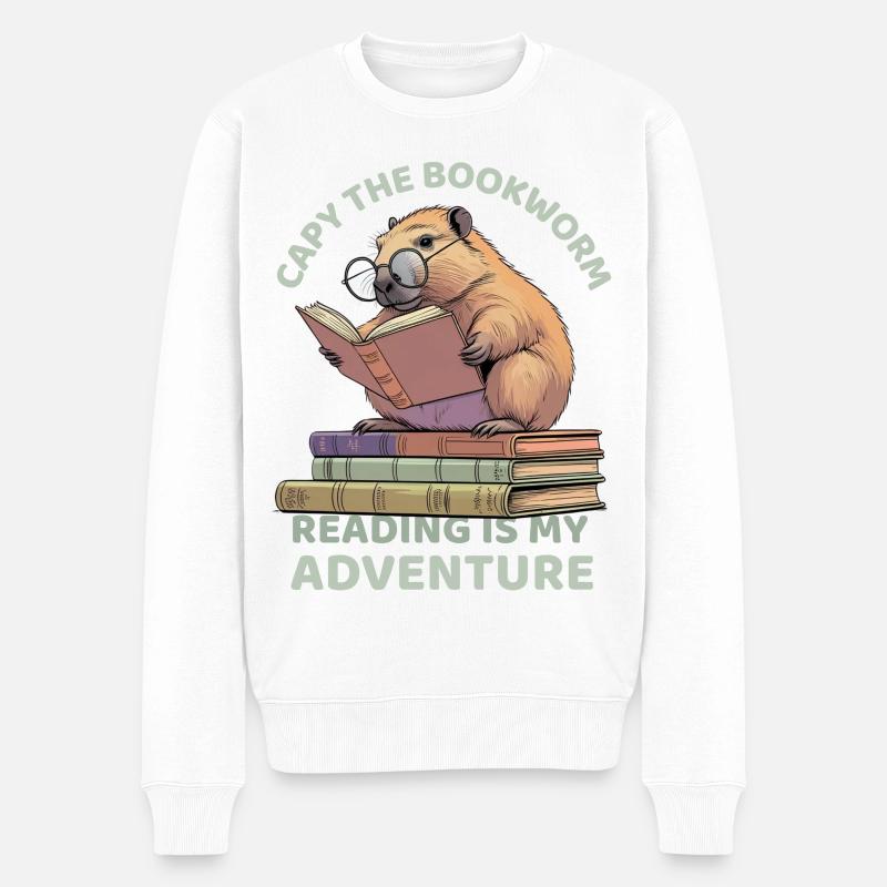 Capybara beim Lesen zwischen Bücherstapel - Männer Premium Bio Pullover - Weiß